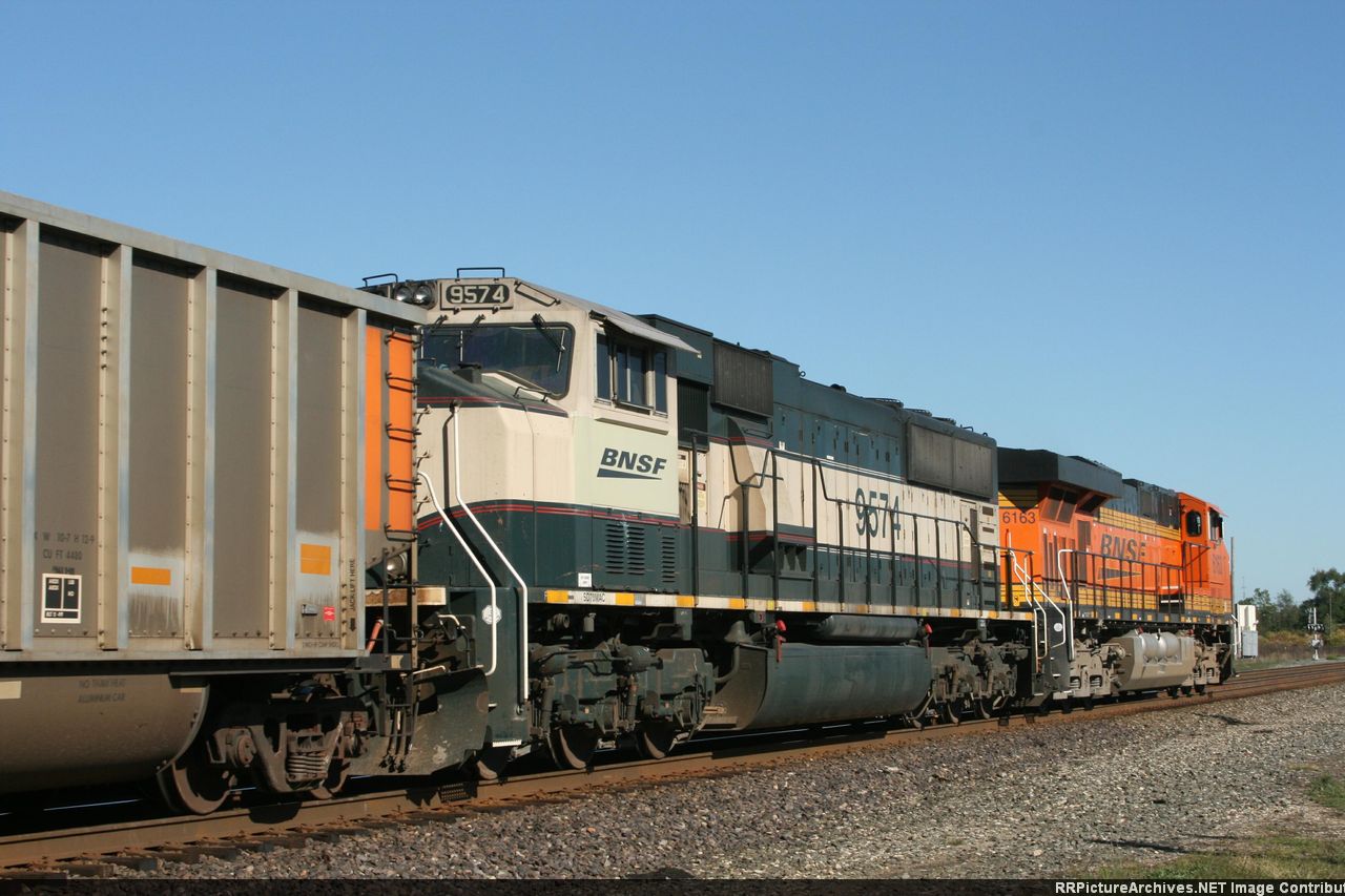 BNSF 9574